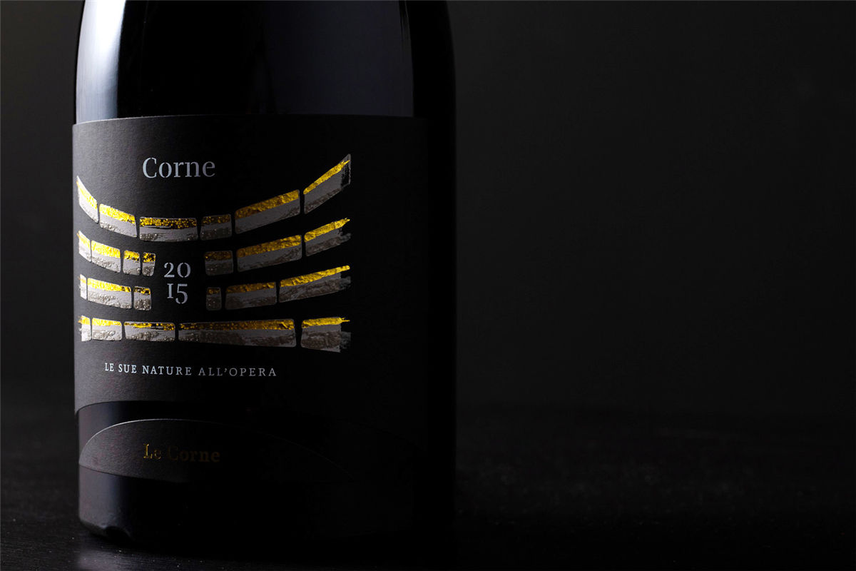 西安紅酒包裝設(shè)計(jì)公司包裝設(shè)計(jì)分析與參考(圖1) 西安紅酒包裝設(shè)計(jì)公司包裝設(shè)計(jì)分析與參考(圖1)