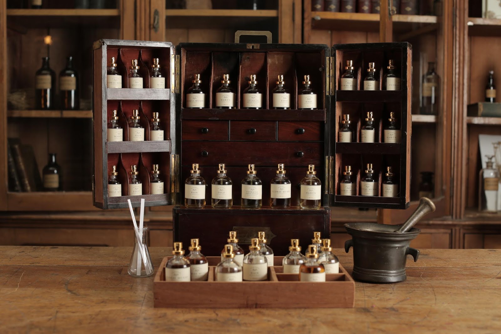 香水精油創(chuàng)意包裝盒(圖1)