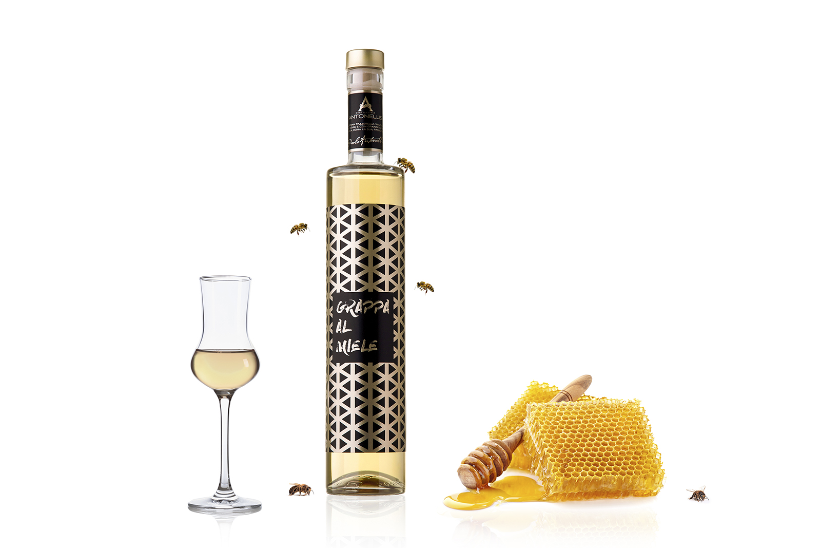 沖擊力強的蜂蜜酒包裝設(shè)計(圖1) 沖擊力強的蜂蜜酒包裝設(shè)計(圖1)