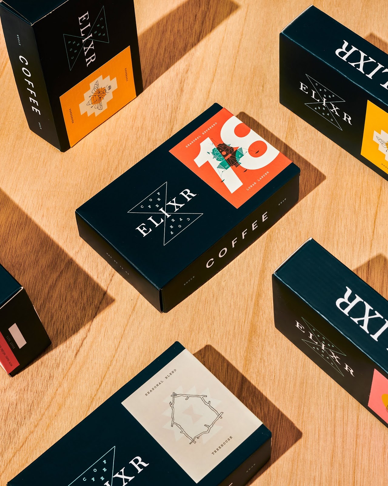 包裝盒設(shè)計(jì)像個(gè)寶石盒(圖2)