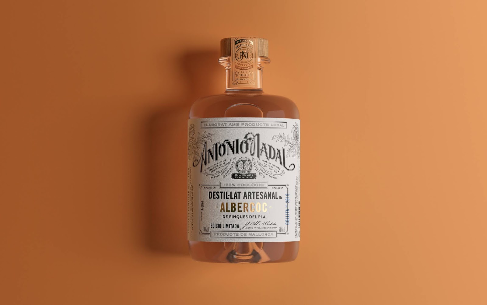 果酒包裝設計經典細致(圖1)