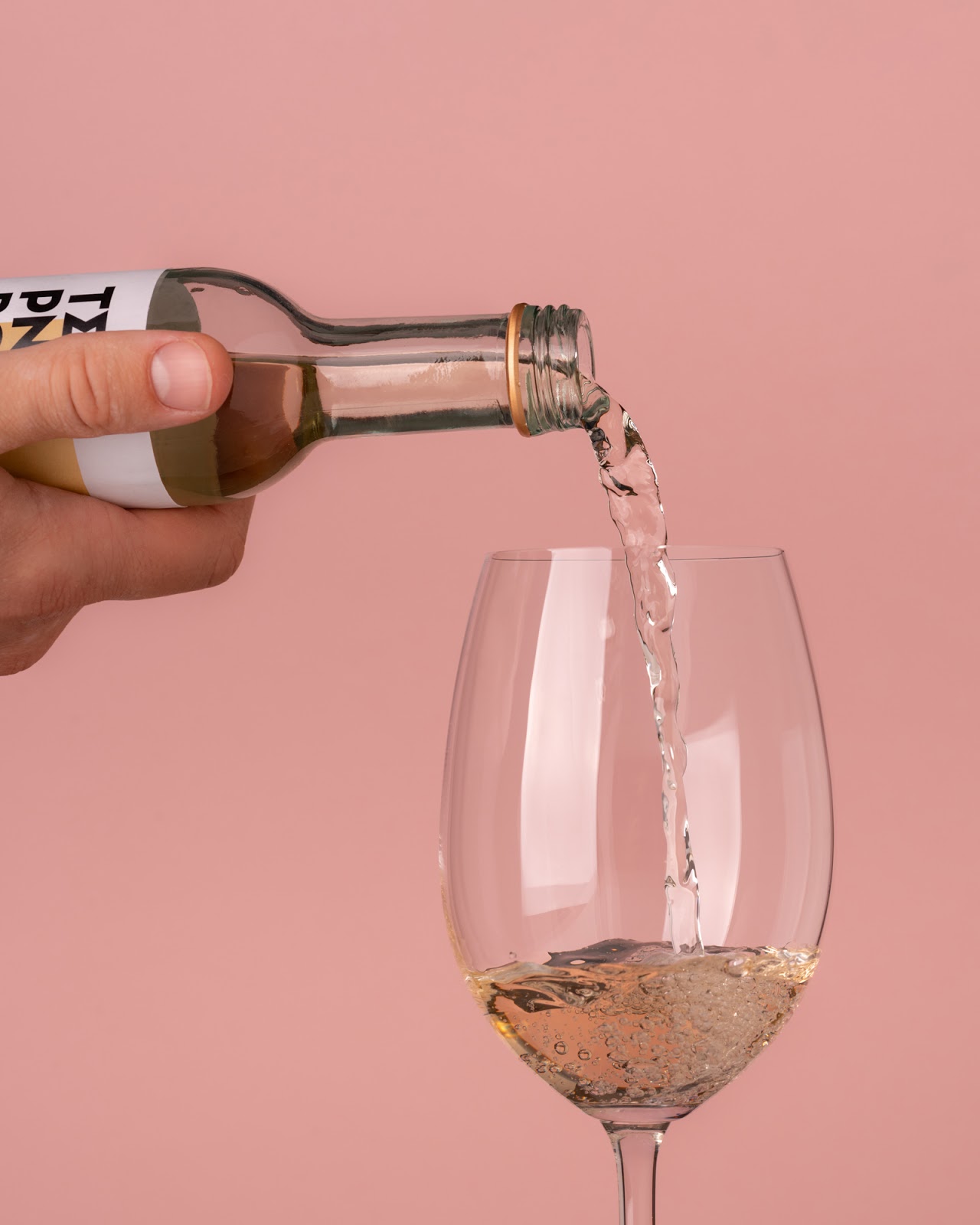 小瓶葡萄酒包裝設(shè)計(圖3)