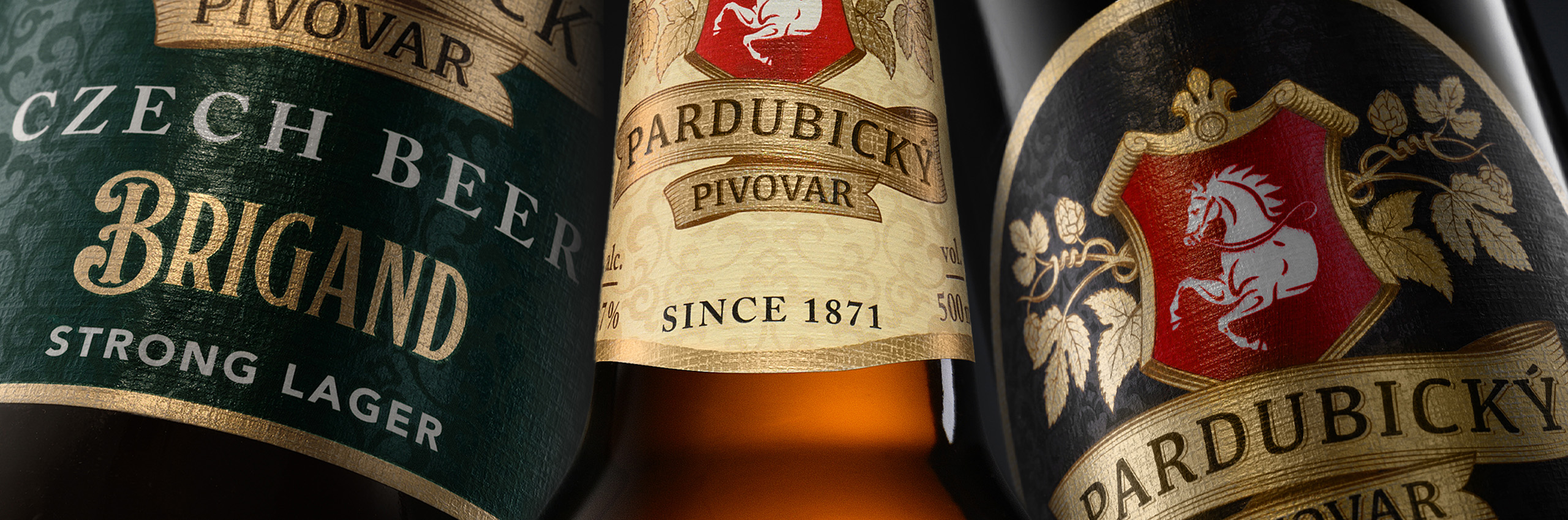 捷克啤酒包裝這樣設(shè)計(jì)優(yōu)雅而高貴(圖4)