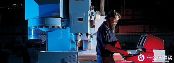 新秀麗品牌logo設(shè)計欣賞與分析(圖3)