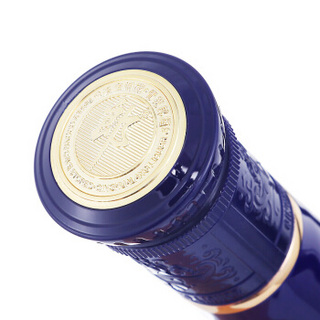 創(chuàng)意酒包裝設(shè)計(jì)郎酒青花郎酒天寶洞藏陳釀醬香型白酒瓶禮盒裝產(chǎn)品包裝設(shè)計(jì)欣賞(圖6) 創(chuàng)意酒包裝設(shè)計(jì)郎酒青花郎酒天寶洞藏陳釀醬香型白酒瓶禮盒裝產(chǎn)品包裝設(shè)計(jì)欣賞(圖6)