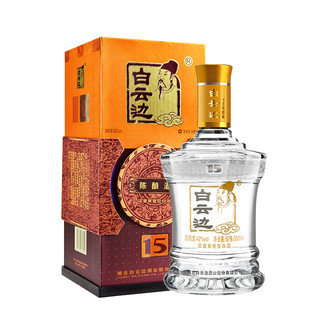 創(chuàng)意酒包裝設(shè)計年陳釀兼香型白酒瓶禮盒裝產(chǎn)品包裝設(shè)計欣賞(圖4) 創(chuàng)意酒包裝設(shè)計年陳釀兼香型白酒瓶禮盒裝產(chǎn)品包裝設(shè)計欣賞(圖4)
