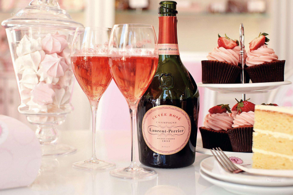 羅蘭百悅香檳 LaurentPerrier羅蘭百悅品牌logo與產(chǎn)品包裝設(shè)計(jì)欣賞(圖2)