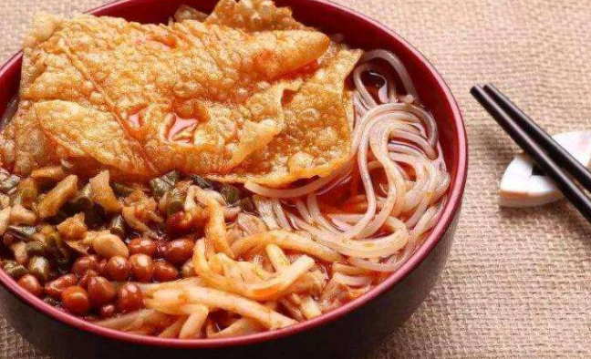 柳廚螺螄粉品牌logo與食品包裝設(shè)計(jì)欣賞(圖3)