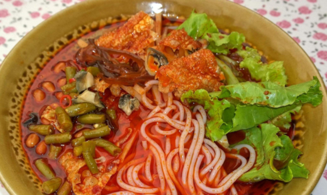 柳廚螺螄粉品牌logo與食品包裝設(shè)計(jì)欣賞(圖4)