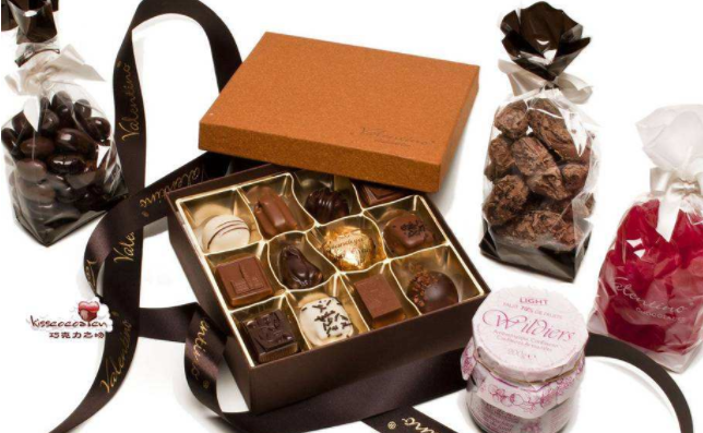 Valentino凡情蒂諾品牌logo與食品包裝設(shè)計(jì)欣賞(圖3)