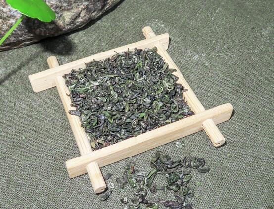 開化龍頂食品包裝設(shè)計(jì)欣賞(圖2) 開化龍頂食品包裝設(shè)計(jì)欣賞(圖2)